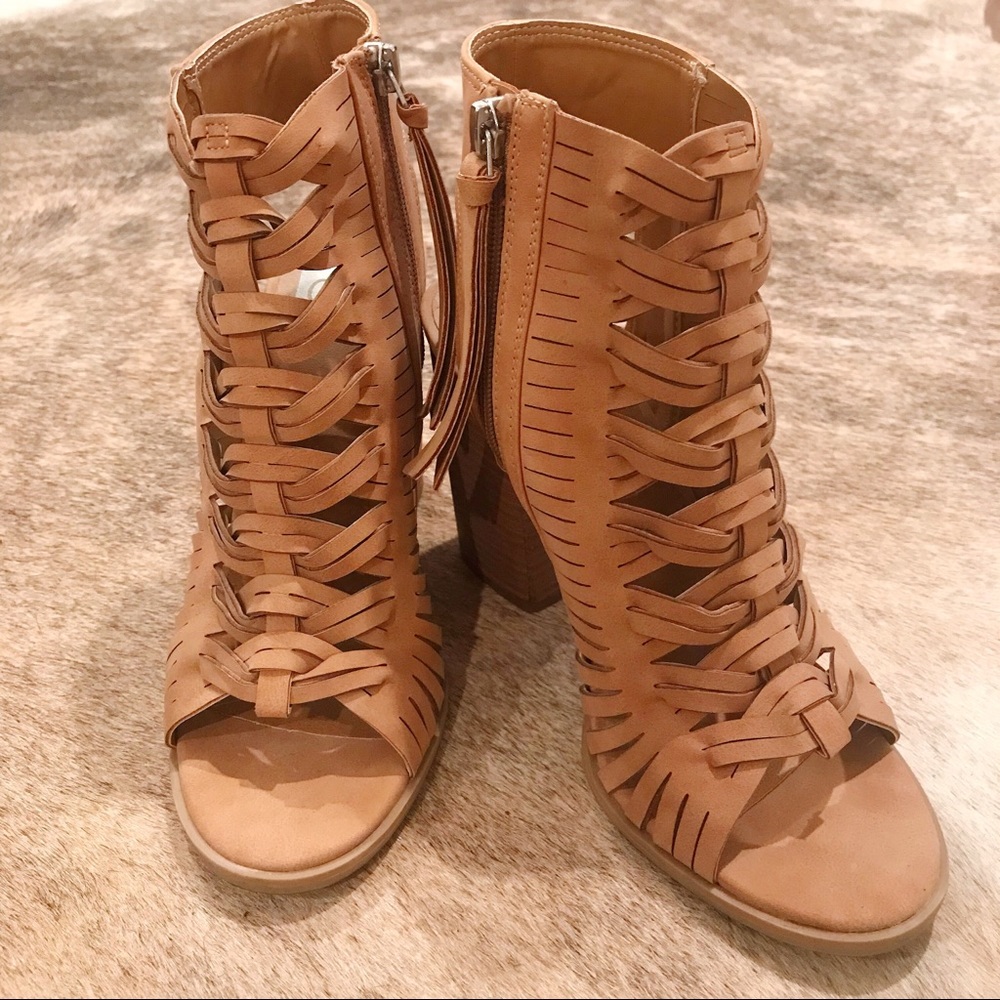 DV by Dolce Vita Heeled Sandals - Picture 2 of 3